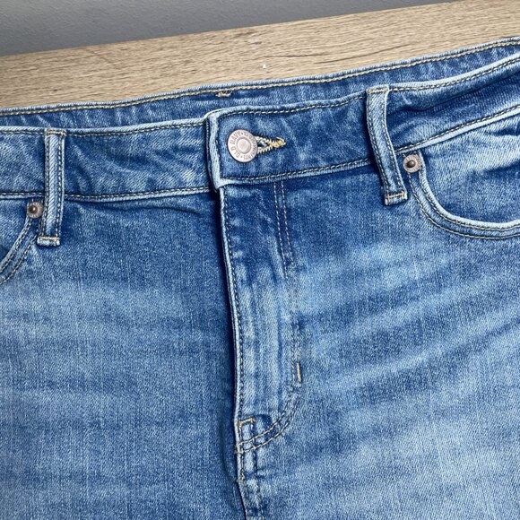 Women's Size 10 Old Navy High Waisted Jean Mini Skirt - Picture 5 of 7